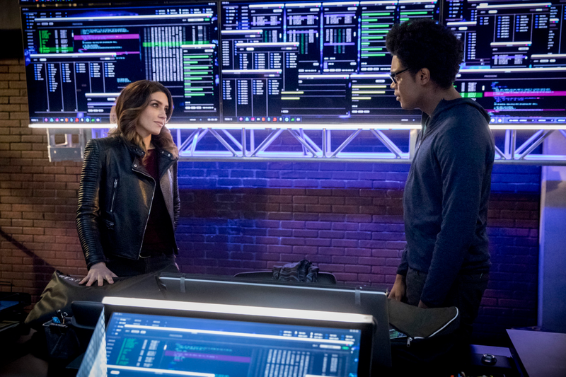Juliana Harkavy, Echo Kellum